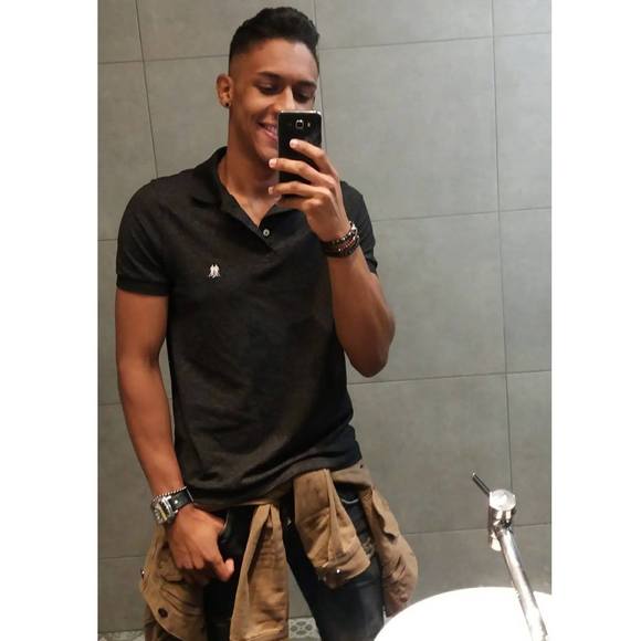 Meet your Posher, Felipe - Picture 1 of 1